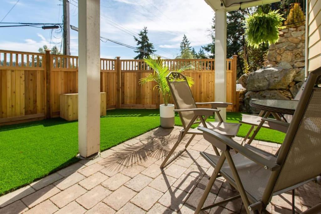 Beautiful & Cozy 1 Bedroom 1 Bath In The Westshore Victoria Exterior photo